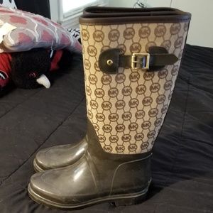 Michael Kors rain boots size 8 like new